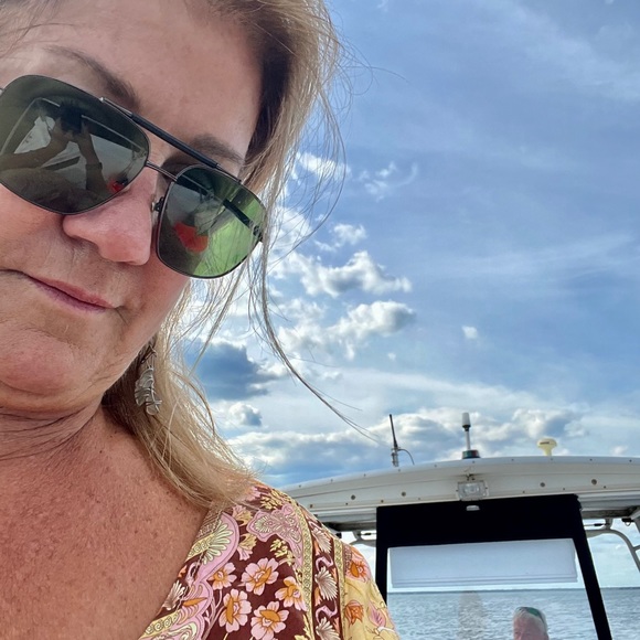 Meet your Posher, Mary lou - Picture 1 of 1